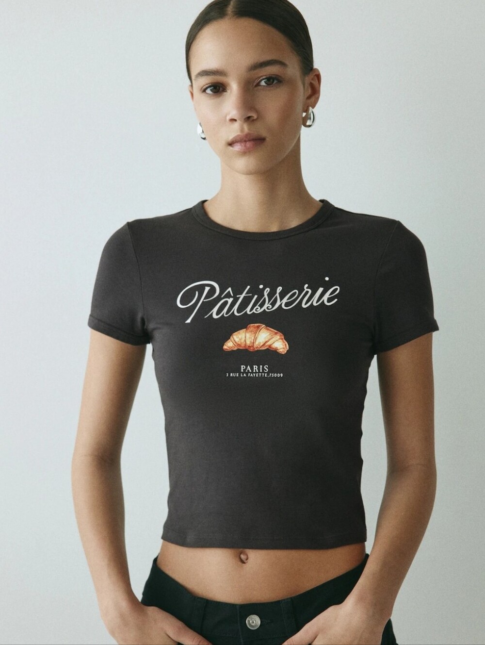 Black Graphic Tee with Croissant 'Pâtisserie' Print